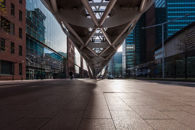 The Hague: City Walk Audio Guide in 7 Languages on your Phone - The Passage and a change of pace