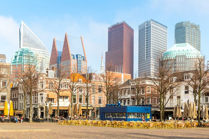 The Hague Scavenger Hunt and Highlights Self Guided Audio Tour - Mauritshuis and Het Plein