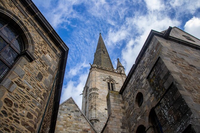 The Hardest City to Invade: Saint Malo's Secrets Audio Guide - Saint-Malo Castle and the City’s Military Past