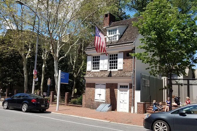 The Road to Revolution: A Self-Guided Audio Tour in Philadelphia - Starting on Elfreth’s Alley in Old City