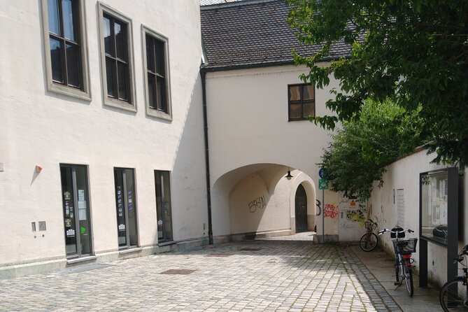 The Story of Jakob Fugger: A Self-Guided Audio Tour through Medieval Augsburg - What this Augsburg audio walk is really offering