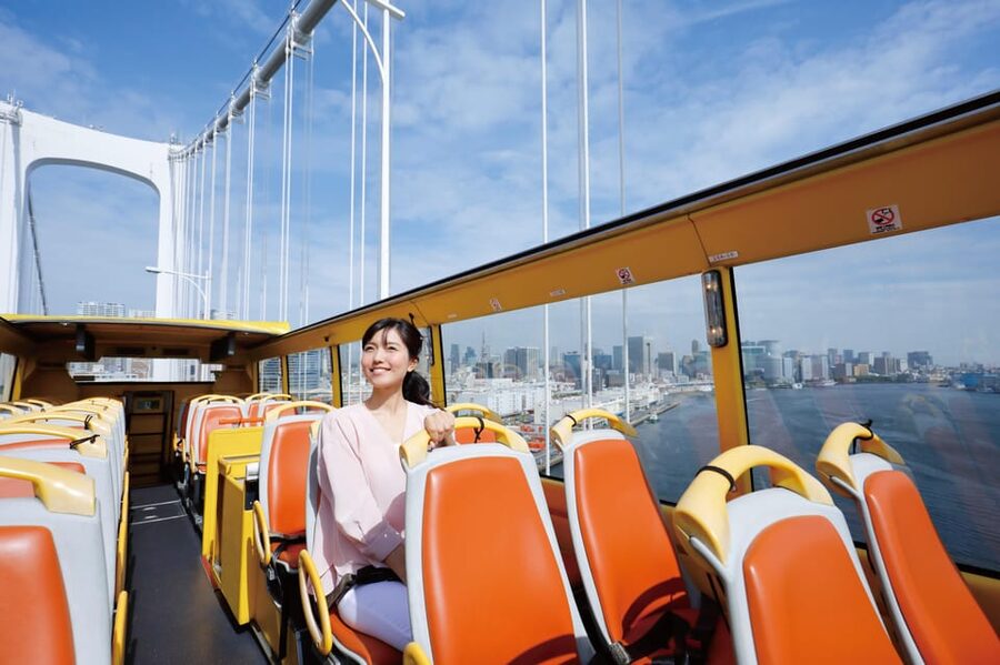 Tokyo: 60min Panoramic Open Top Bus Tour with Audio Guide - Finding the Hato Bus office at Tokyo Station