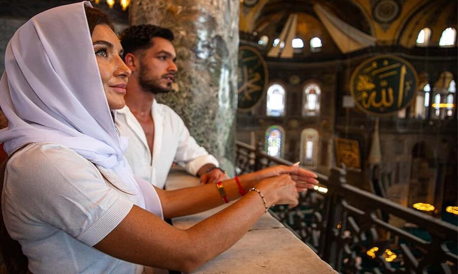 Topkapi Palace & Hagia Sophia Tickets + Audio Guide - Exploring Topkapi with your phone