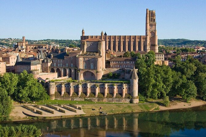 Toulouse: Albi and Cordes/Ciel Day Trip with Audio Guides - Four hours among Albi’s red-brick monuments