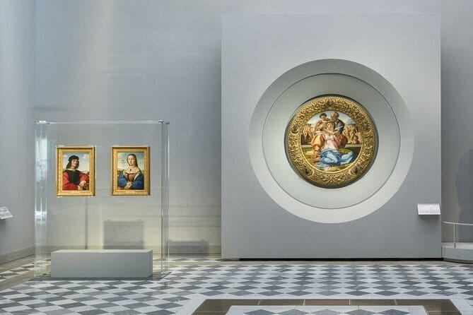Uffizi Gallery: Entry tickets + audio guide - Two different ways to begin your visit