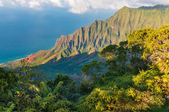 Ultimate Self-Guided Audio Driving Tour of Kauai (Na Pali, Waimea), Hawaii - Lihue, Kalapaki, and Kauai’s sugar story