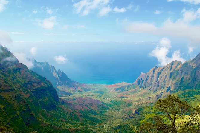 Ultimate Self-Guided Audio Driving Tour of Kauai (Na Pali, Waimea), Hawaii - Getting the app ready before Lihue