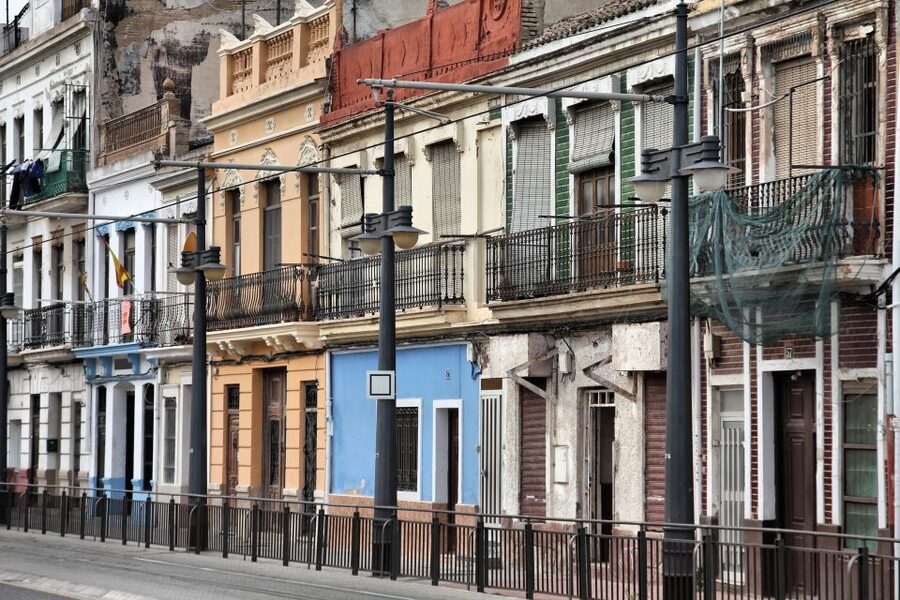 Valencia: Self-guided Audio Tour on Your Smartphone - Starting at the Torres de Serranos