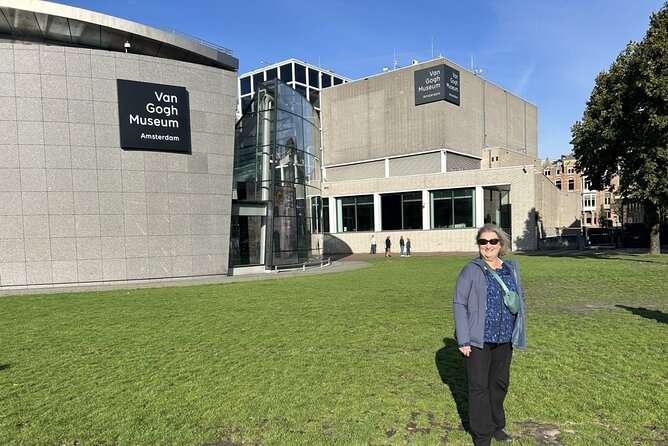 Van Gogh Museum Ticket with Audio Guide and Unlimited Access Time - Photography, bags, and small rules that matter