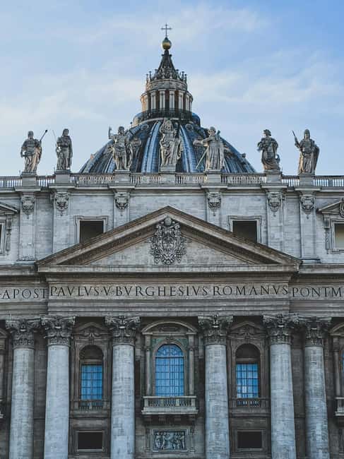 Vatican Full access: St.Peter's Basilica, Dome, Tombs+Audio - Finding the host at Piazza Risorgimento