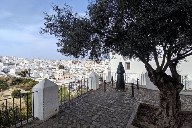 Vejer de la Frontera: The White Pearl of Andalusia Audio Guide - Plaza de España and Vejer’s public heart