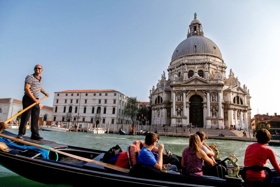 Venice: Gondola Ride with Live Guide or Audio Guide - Live guide or audio guide?