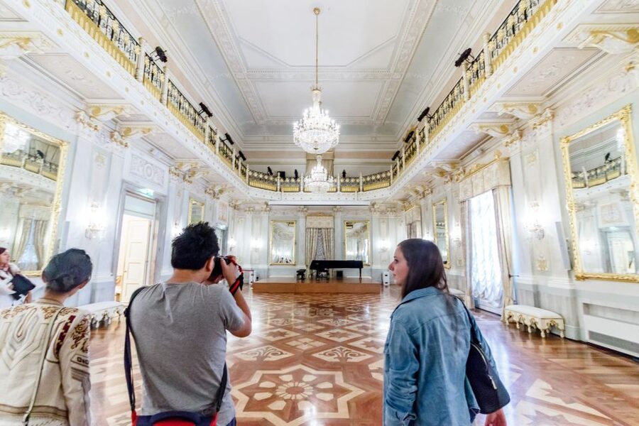 Venice: La Fenice Opera House Entry Ticket with Audio Guide - When a rehearsal adds an unexpected bonus