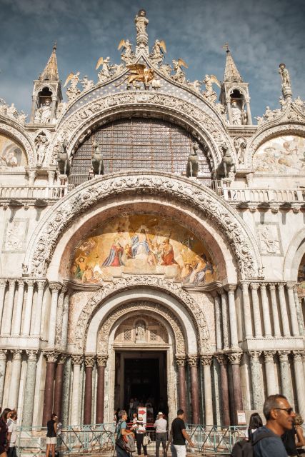 Venice: St. Mark's Basilica Skip-the-Line Entry & Audioguide - The exterior: marble, columns, and a Byzantine look