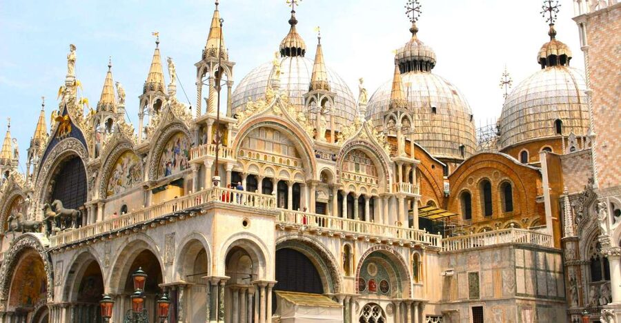 Venice: St. Mark’s Basilica Ticket with Host and Audioguide - What this St. Mark’s Basilica experience really offers