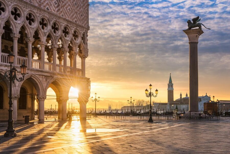 Venice: St. Mark’s Basilica Ticket with Host and Audioguide - Why the audio guide is useful, and where it falls short