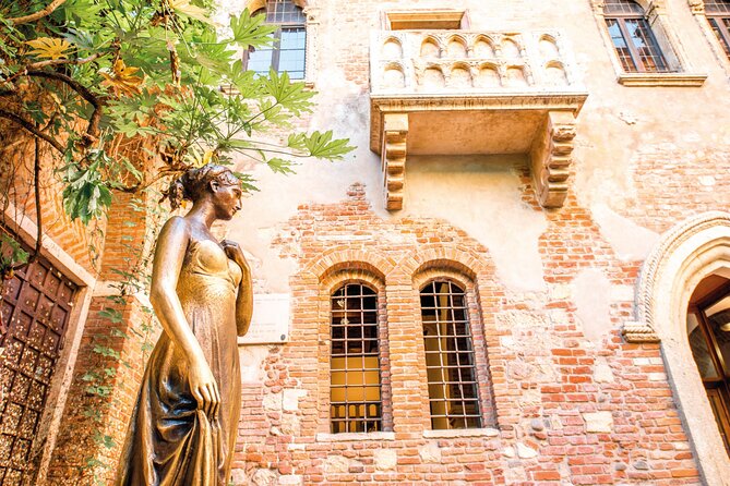 Verona Walking Tour with Audio and Written Guide by a Local - Roman Verona at Porta Borsari