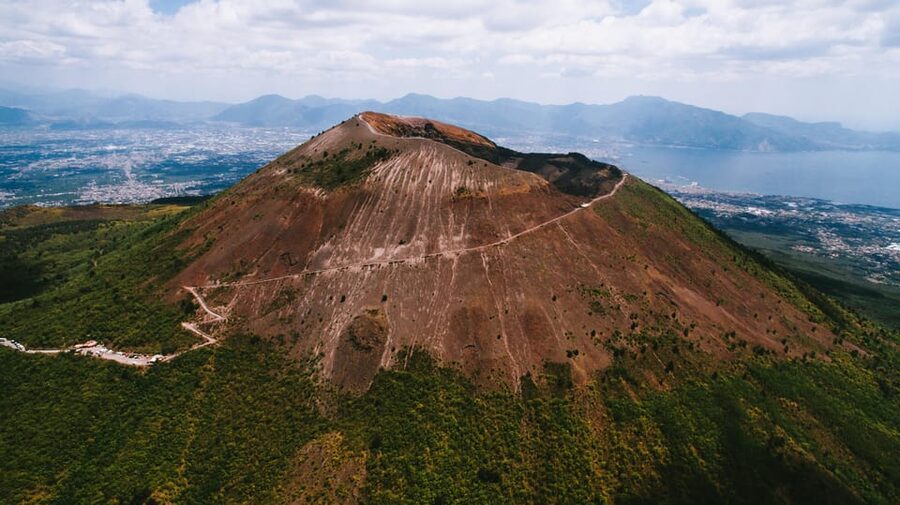 Vesuvio Skip The Line Ticket With Digital Audioguide - Timing, crowds, and the three-hour window