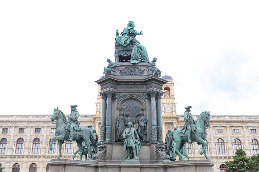 Vienna: Self-Guided Audio Walking Tour on Your Phone - App limitations and how to avoid trouble
