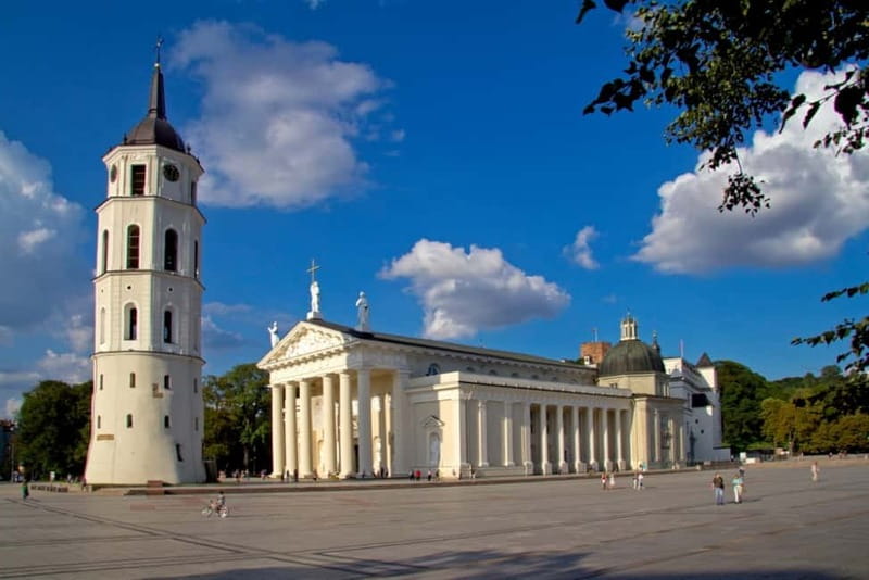 Vilnius: Sightseeing Audio Tour - Panoramic Views From the Hill of Subačius