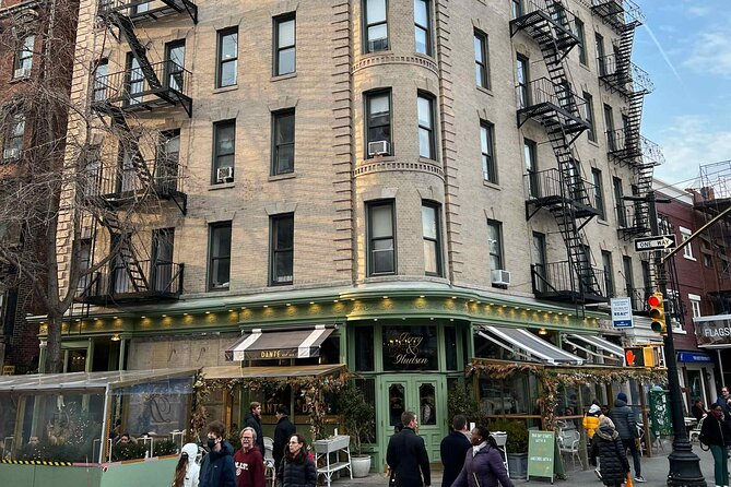 West Village's Flappers, Freaks & Punks: A Self-Guided Audio Tour - Timothy Leary, Whitehorse Tavern, and the Village’s counterculture