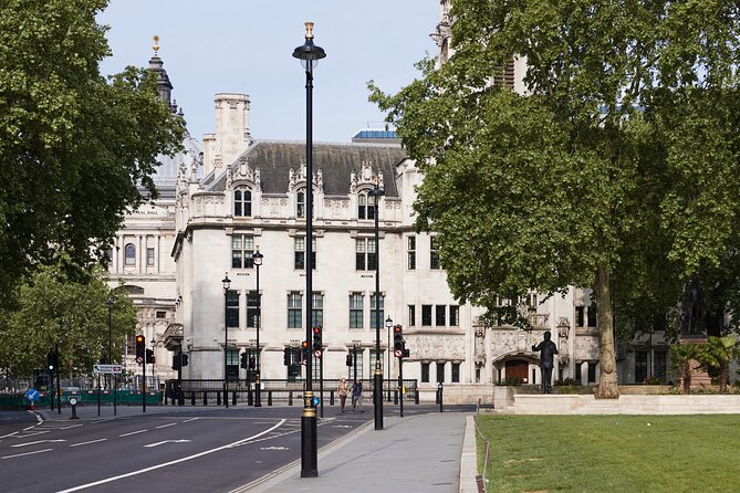Westminster Famous Sites Self-Guided Audio Walking Tour - Winston Churchill shows the human side of wartime leadership