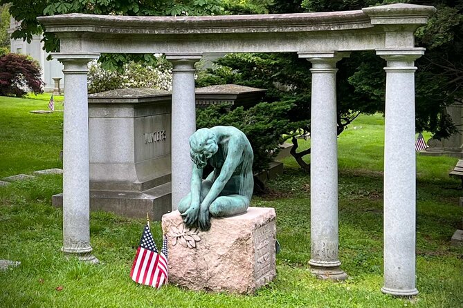 Woodlawn Cemetery: A Self-Guided Audio Tour of Gilded Age Art and Architecture - Irene Castle and the making of the flapper look