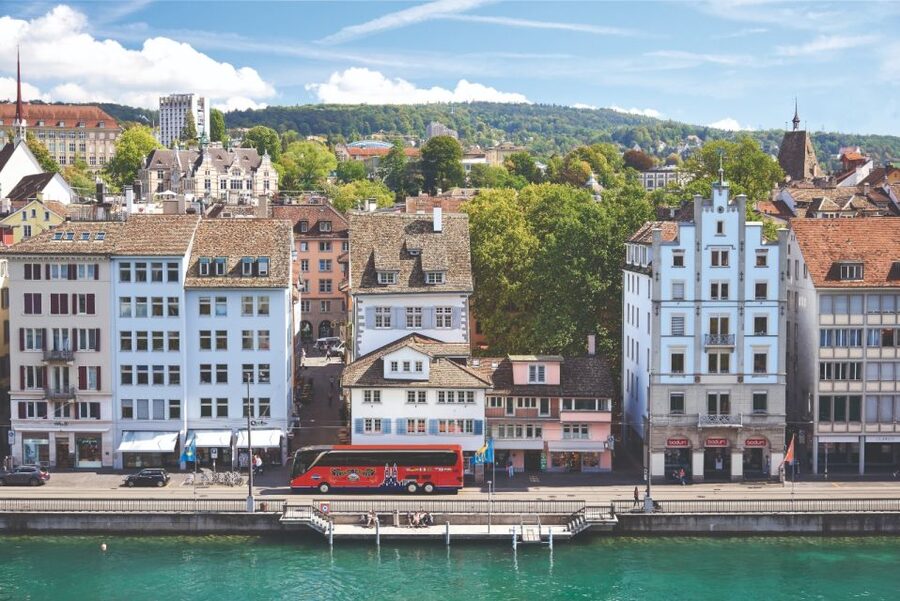 Zurich: City Top Attractions Tour by Bus with Audio Guide - The National Museum and Kunsthaus