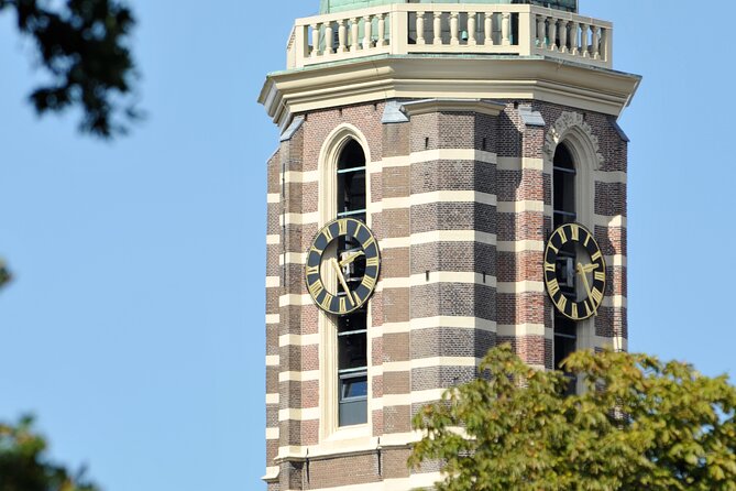Zwolle: City Walk with Audio Guide in 7 Languages on your Phone - Seeing the old Sassenpoort from more than one angle