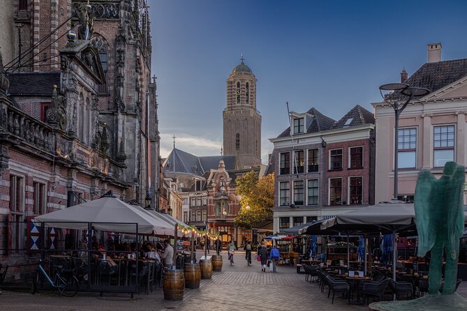 Zwolle: City Walk with Audio Guide in 7 Languages on your Phone - Seven languages, with a note about English narration